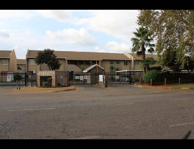 2 BEDROOM COMPLEX FOR SALE IN RAVENSWOOD